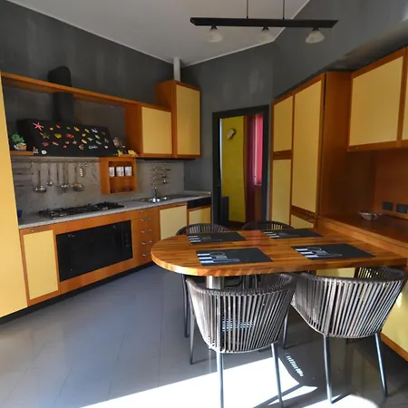 Samsara Casa Indipendente, Con Giardino Privato E Box Ferienhaus