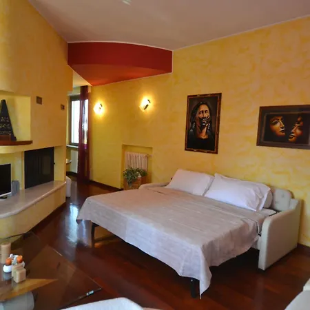 Samsara Casa Indipendente, Con Giardino Privato E Box Mozzate